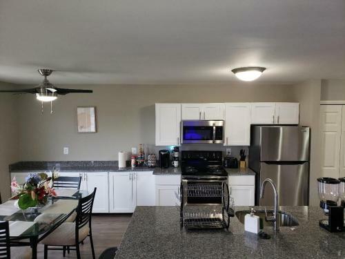 Apartamento Lavish Modern Spacious Getaway