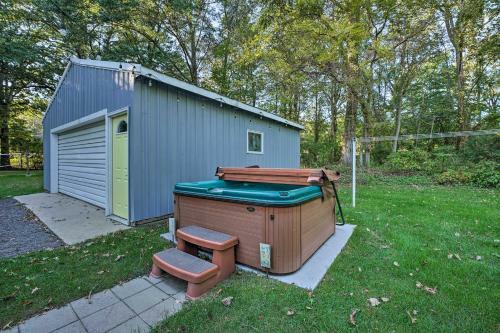 Renovated, Spacious Retreat In Union Pier!