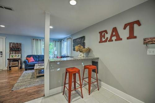 Renovated, Spacious Retreat In Union Pier!