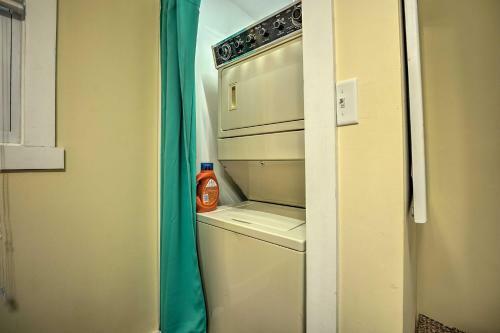 Renovated, Spacious Retreat In Union Pier!