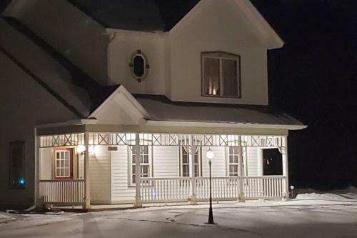 Afton Carriage House On Asa Tracys Estate