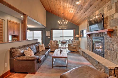 Lakefront Retreat With Fire Pit, Dock And Grill!