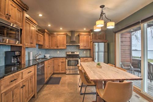 Lakefront Retreat With Fire Pit, Dock And Grill!