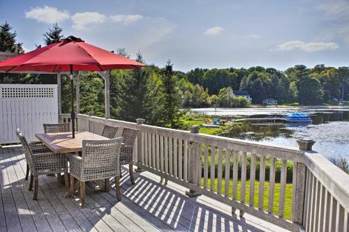 Picturesque Lakefront Retreat With Fire Pit!