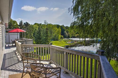 Picturesque Lakefront Retreat With Fire Pit!