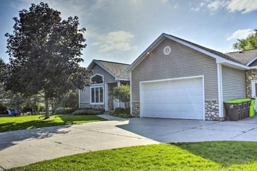 Picturesque Lakefront Retreat With Fire Pit!