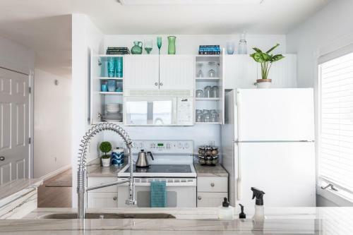 Apartamento New Listing Beach Bliss 211! Stunning Bay View