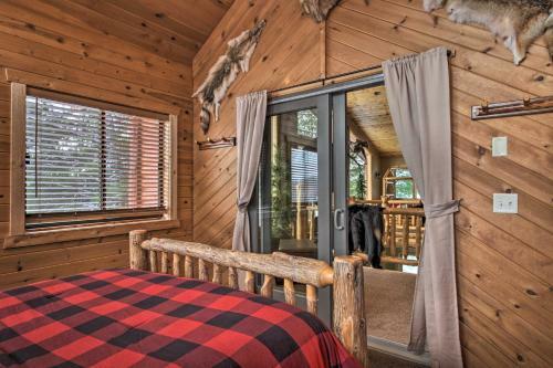 Expansive Ruth Lake Home With Dock, Firepit And Beach!