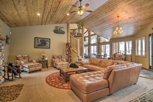 Expansive Ruth Lake Home With Dock, Firepit And Beach!