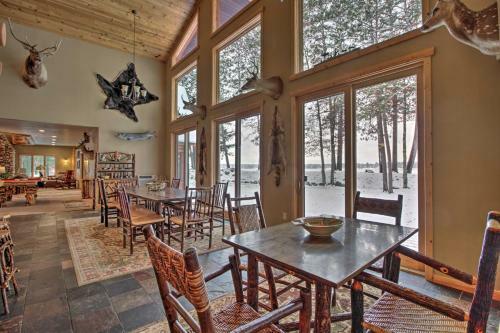 Expansive Ruth Lake Home With Dock, Firepit And Beach!