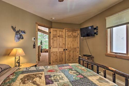 Expansive Ruth Lake Home With Dock, Firepit And Beach!