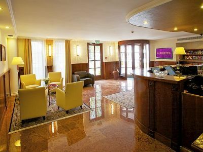 Gold Hotel Buda
