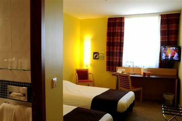 Hotel Kyriad Avignoncourtine Gare Tgv