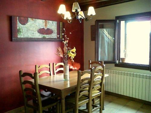Apartamentos L�era De Baix