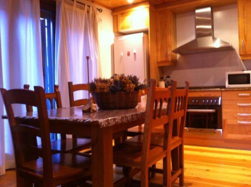 Apartamentos L�era De Baix