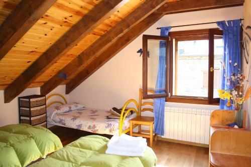 Apartamentos L�era De Baix