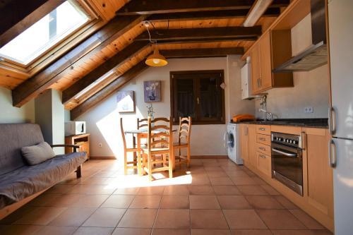 Apartamentos L�era De Baix