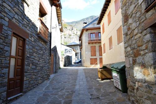 Apartamentos L�era De Baix