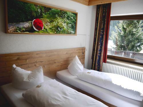 Hostal Landhotel Restaurant Jostalst�ble