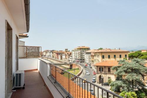 Apartamento Modern Attic With Balcony - Panoramic City View