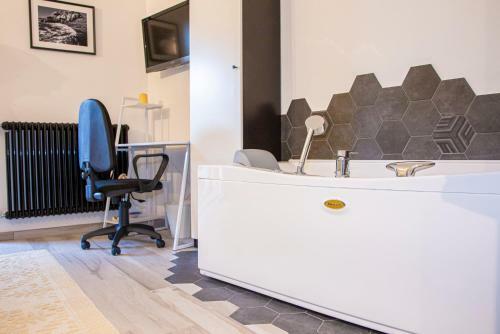 Hostal Suite Black And Wite