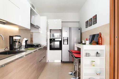 Porta A Mare Rock Apartment With Terrace And Private Parking