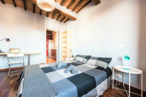 Hostly - La Pera Suite Apartment - 2 Bedrooms, Full Center