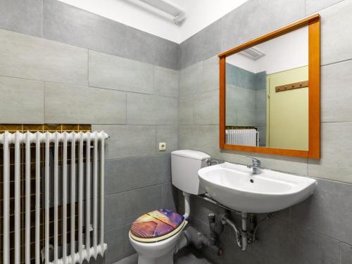 Authentic Apartment In Lehrberg Near Lehrberger Kappl