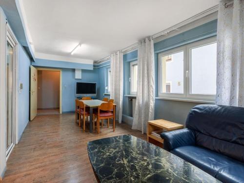 Authentic Apartment In Lehrberg Near Lehrberger Kappl