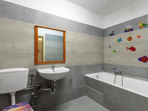 Authentic Apartment In Lehrberg Near Lehrberger Kappl
