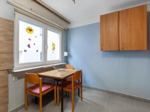 Authentic Apartment In Lehrberg Near Lehrberger Kappl