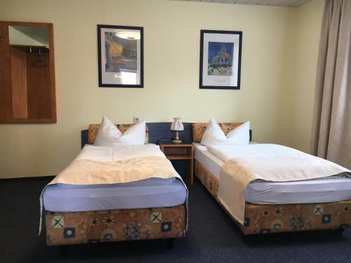 Hostal Altes Gasthaus Leuna Pension
