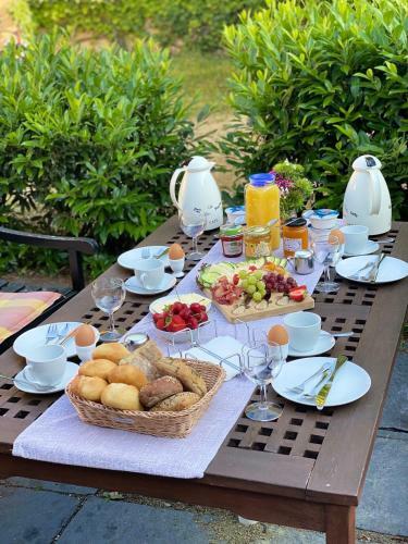 Hostal Liebenwalder Herberge, Touristinformation Und Hofcaf�