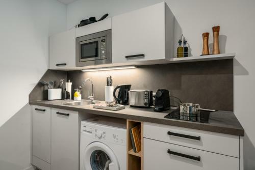 Apartamento Bright - Super Central For 4 - Kitchen - Washer