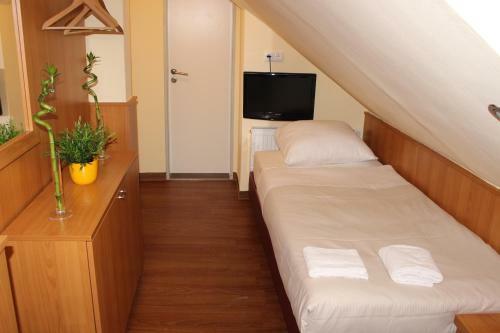 Altan Hotel