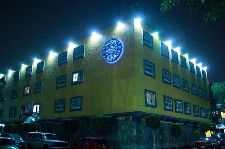 Hotel Mina