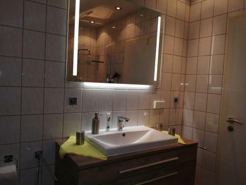 Apartamento Belle Etage Ger�umige Ferienwohnung Mit Pool Und Sauna