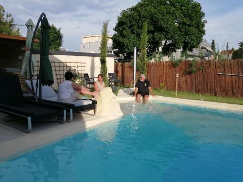 Apartamento Belle Etage Ger�umige Ferienwohnung Mit Pool Und Sauna