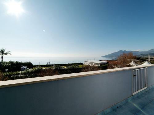 Comfy Apartment In Policastro Bussentino With Swimming Pool