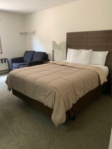 Hotel Lakes Area Inn