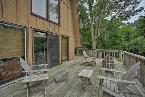 Lake-view Kimball Cabin With 10 Acres And Private Beach