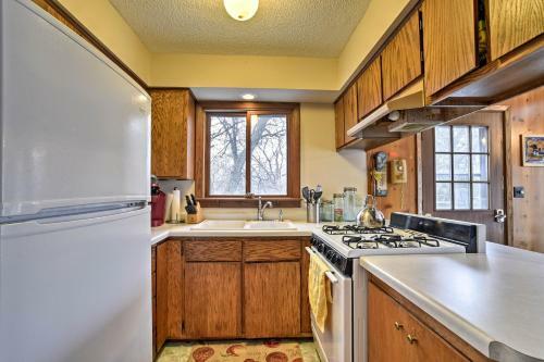Lake-view Kimball Cabin With 10 Acres And Private Beach