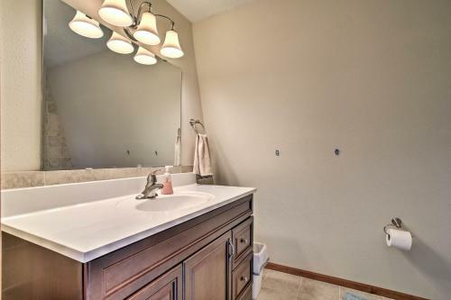 Lake-view Kimball Cabin With 10 Acres And Private Beach