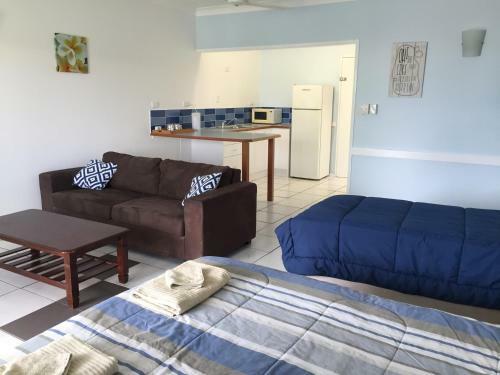 Cardwell Beachfront Motel