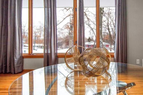 Apartamento Cheerful, Cozy 4 Bedroom Home With Fireplaces.