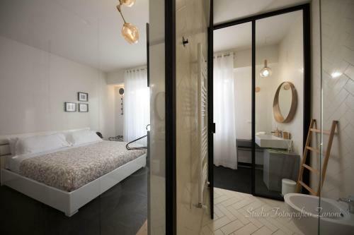 Hostal Loraia Design Rooms
