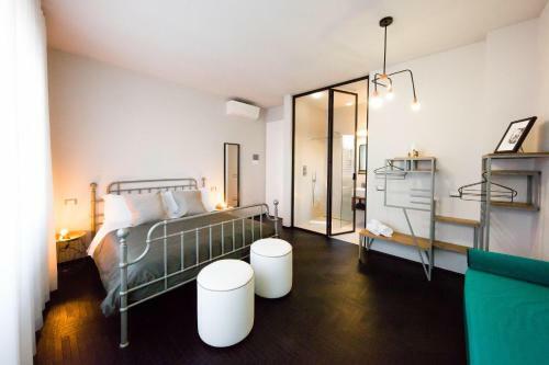 Hostal Loraia Design Rooms