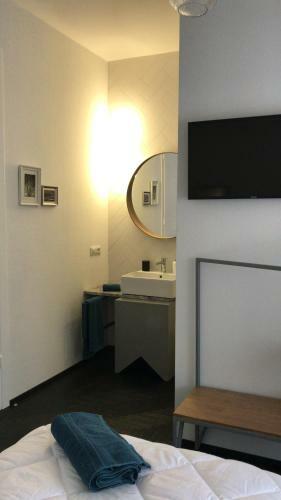 Hostal Loraia Design Rooms