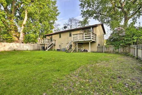 Minneapolis Home W/ Deck - 11 Mi. To Downtown