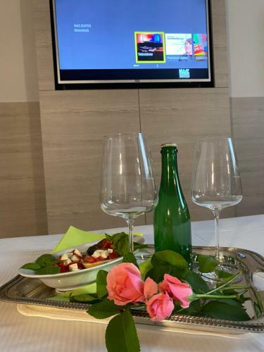 Hostal Nac Suites